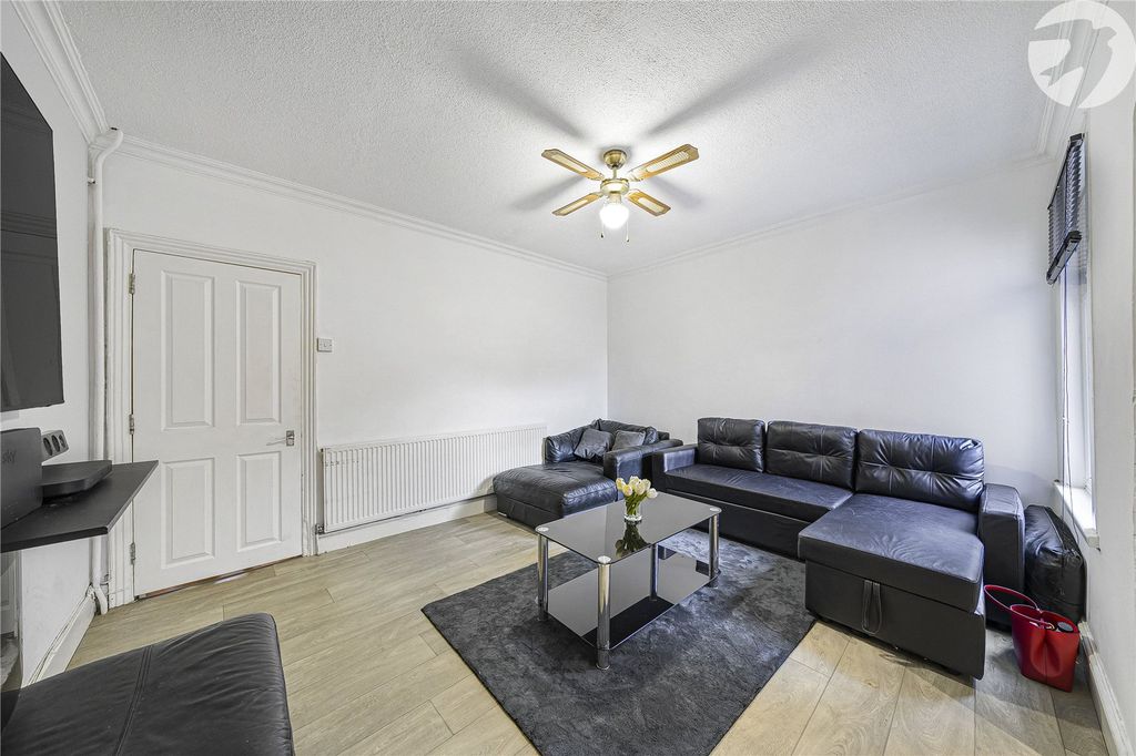 Property photo 2 of 28 Dining Room