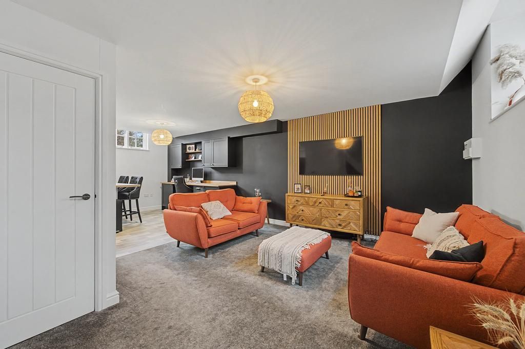 Property photo 3 of 16 Photo 3