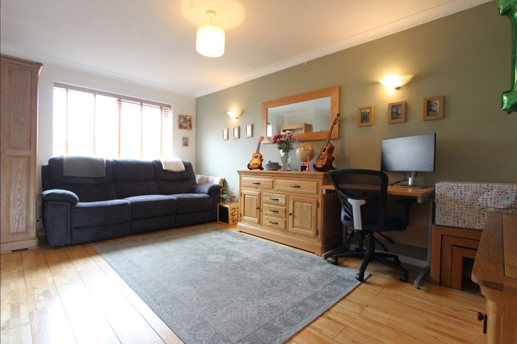Property photo 3 of 13 Photo 10