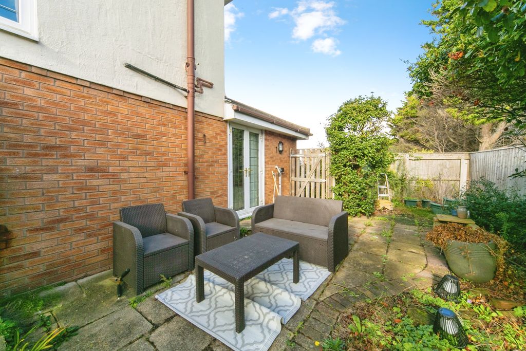 Property photo 2 of 15