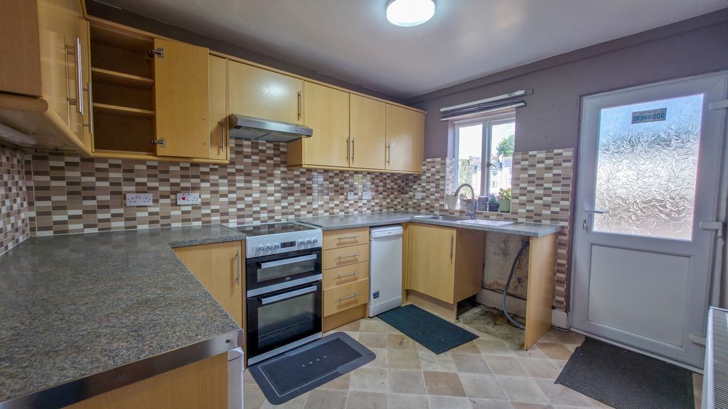 Property photo 2 of 22 20260421_151213