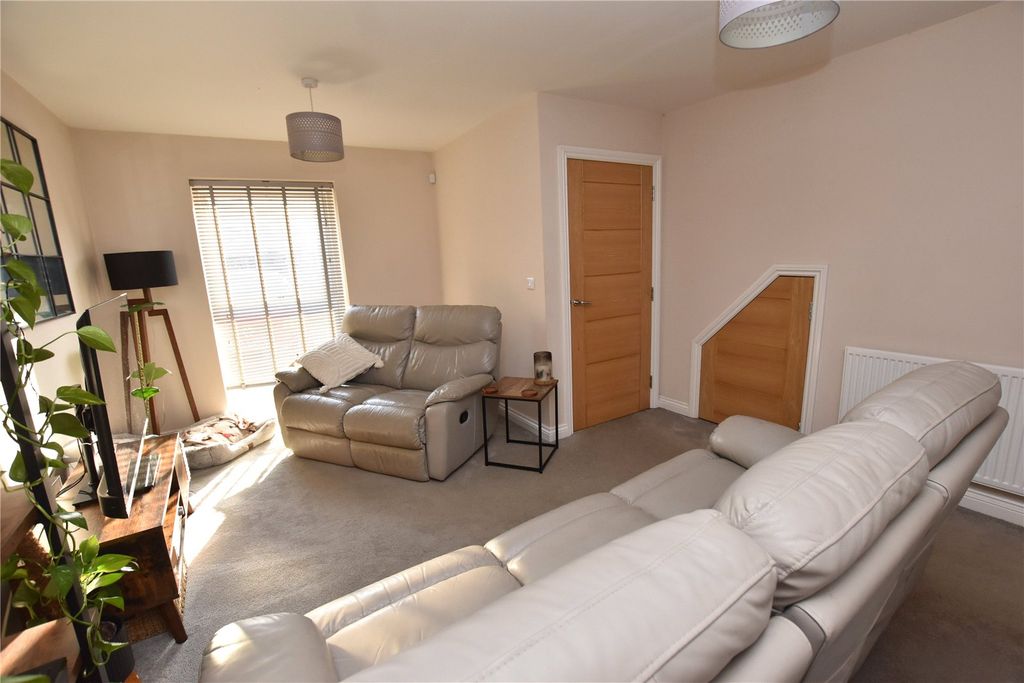 Property photo 2 of 20 Picture No. 09