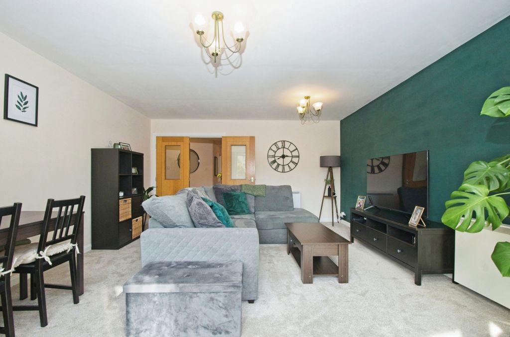 Property photo 3 of 17 Photography