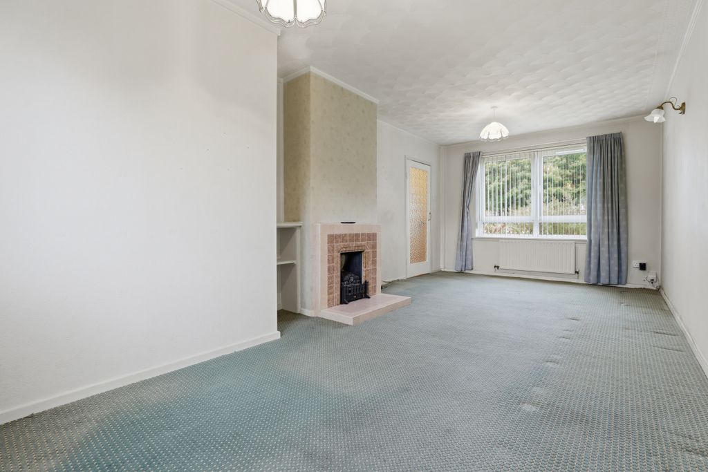 Property photo 3 of 25