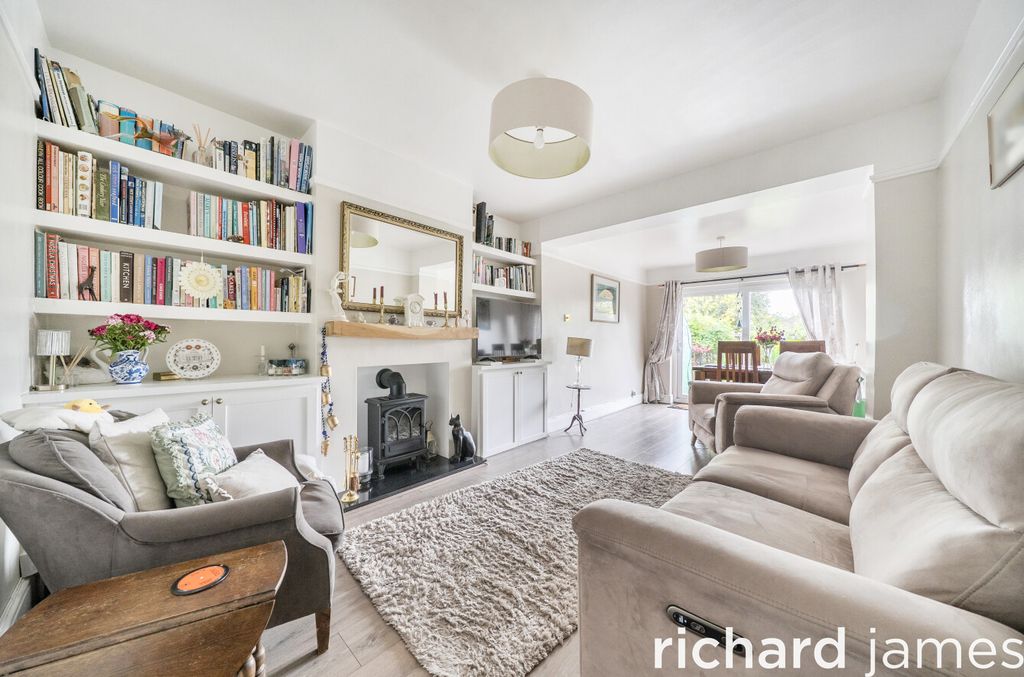 Property photo 2 of 19 025F0043E9824B14A4B5ee32Ef51B740