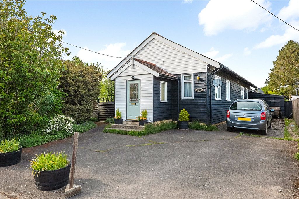 Property photo 2 of 16 Picture No. 13