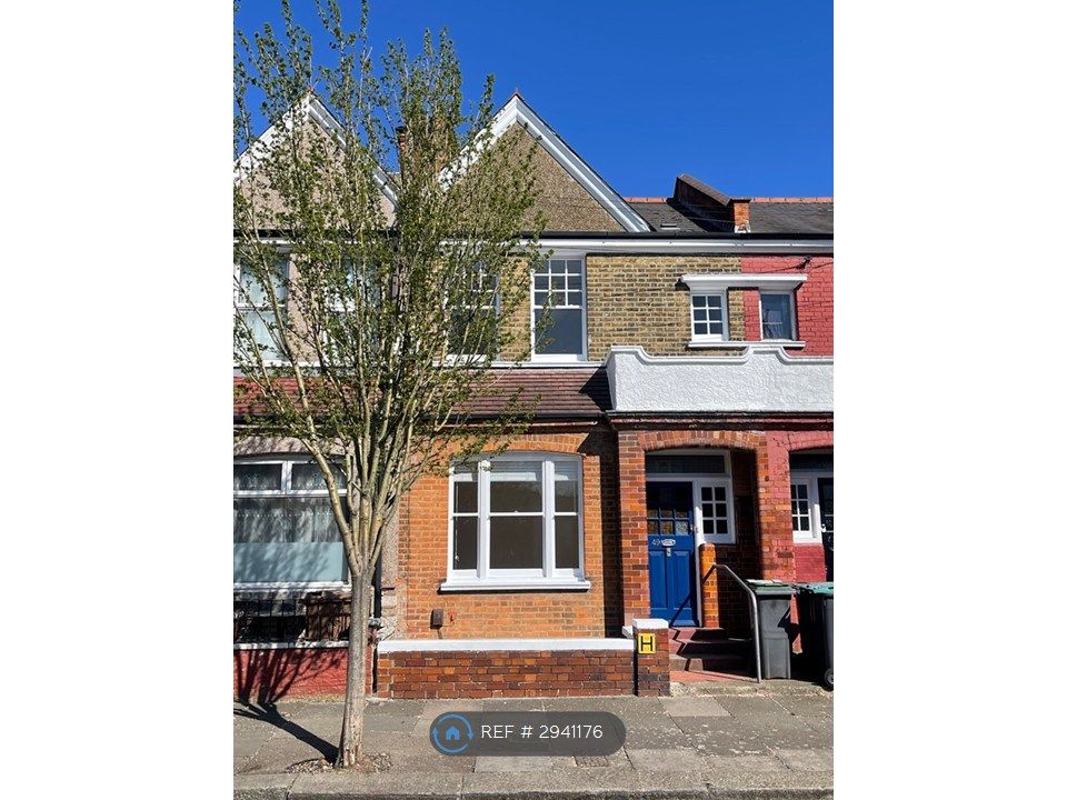 Property photo 1 of 33 N22 Historic Three Bed Terrace With Large Garden