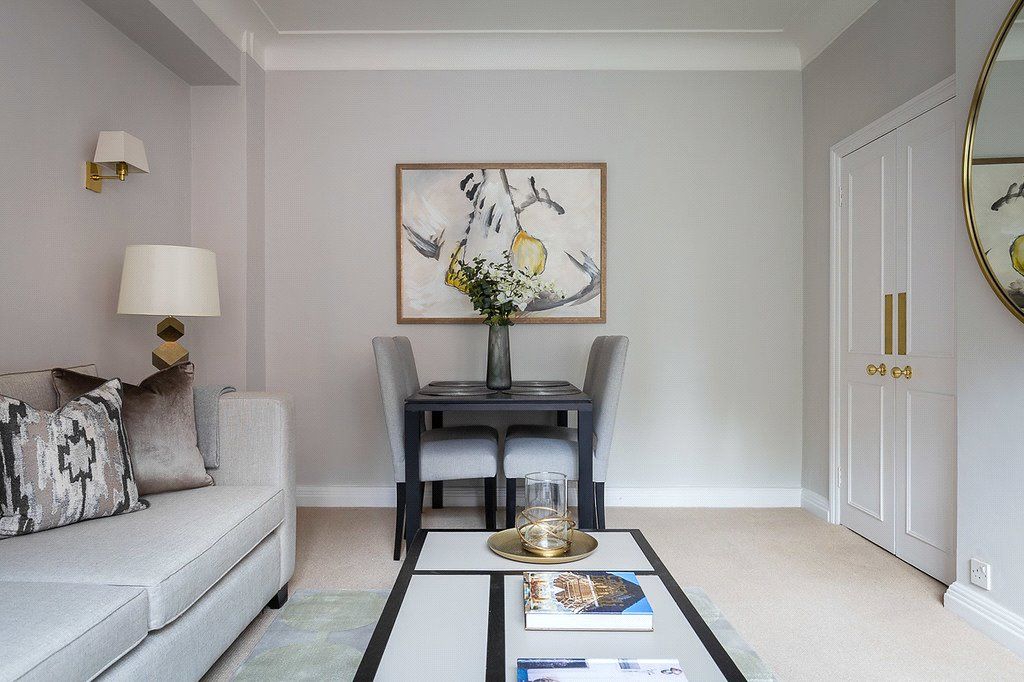 Property photo 2 of 8 Dining Area