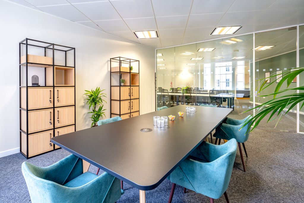 Property photo 3 of 27