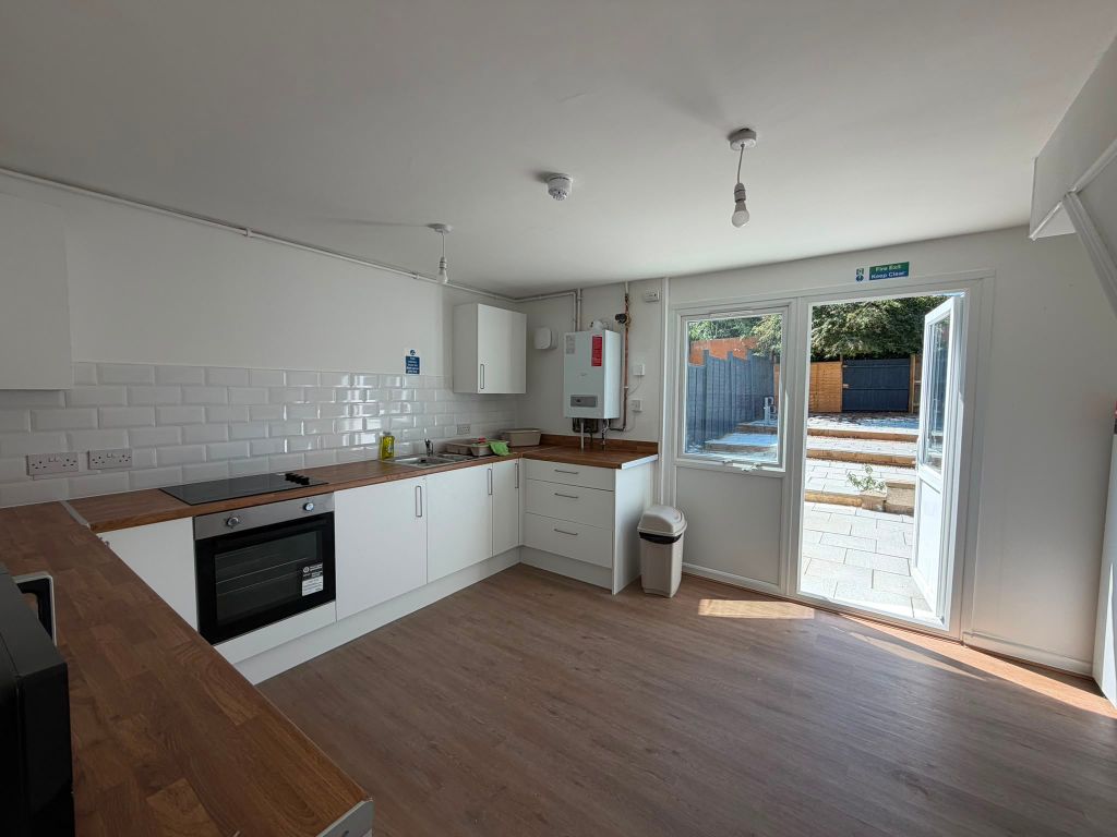 Property photo 3 of 6