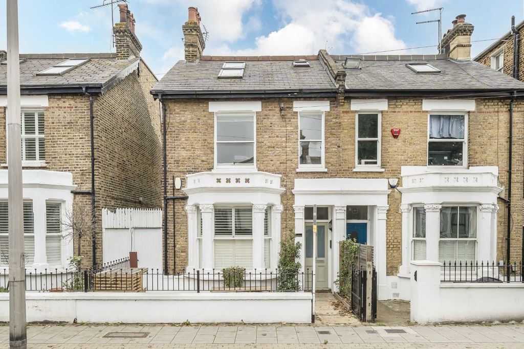 Property photo 1 of 6