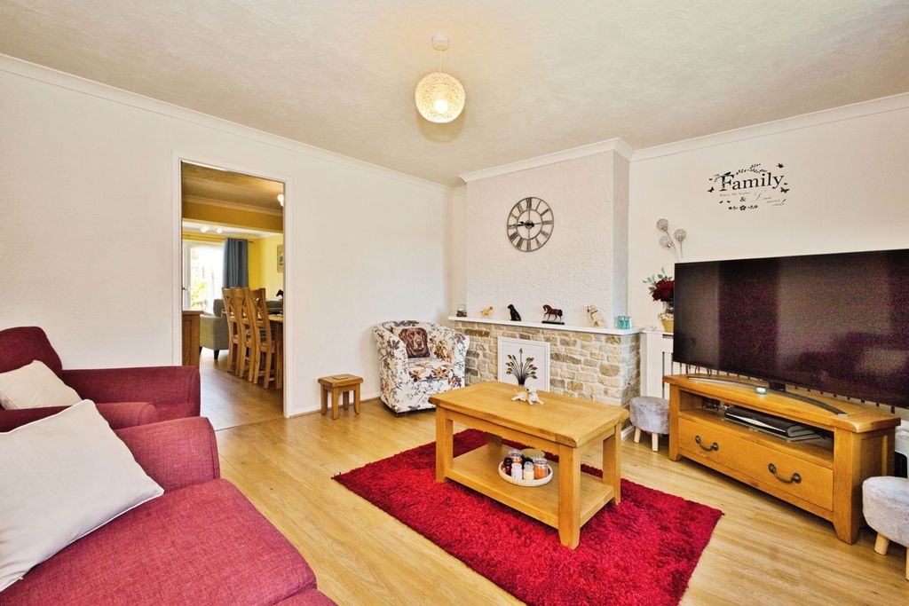 Property photo 3 of 28 Pbox-Img.Jpg