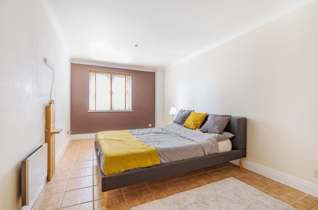 Property photo 2 of 28 840452 (15)