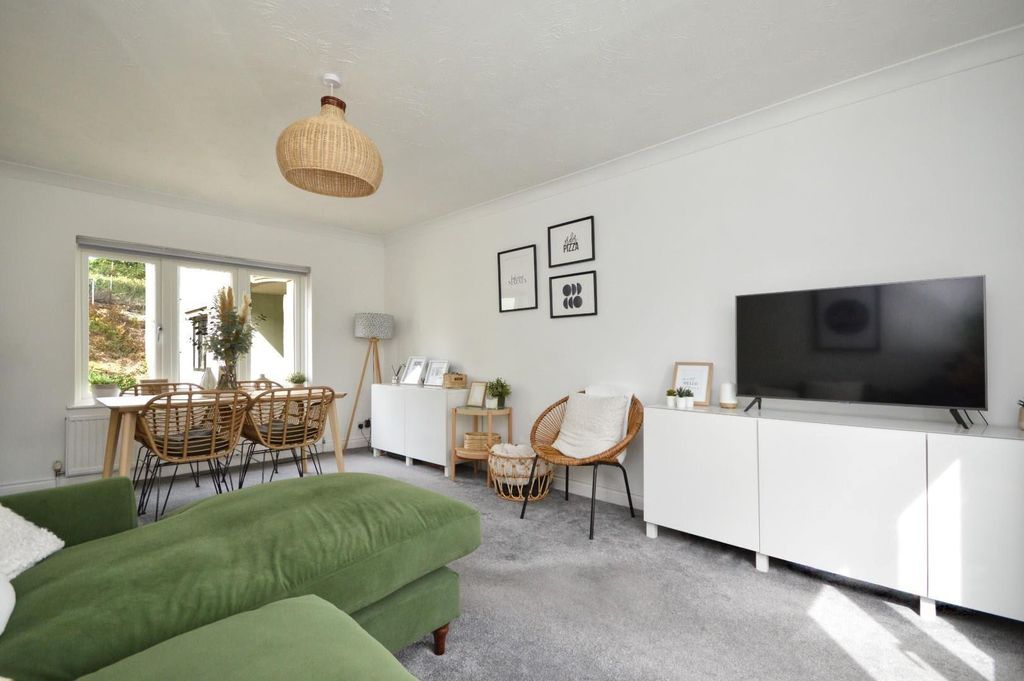Property photo 2 of 14 Lounge 2.Jpg