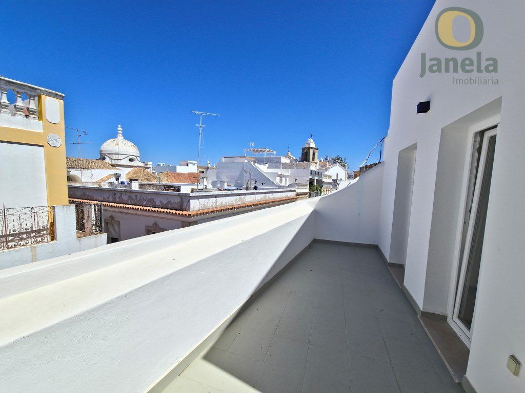 Property photo 2 of 36