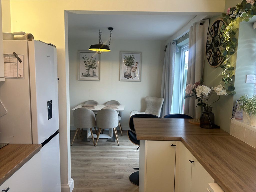 Property photo 3 of 21 Kitchen/Diner