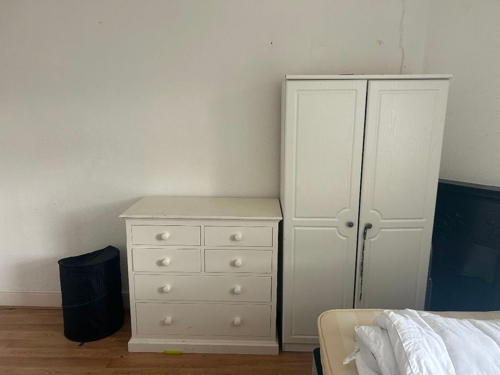 Property photo 2 of 3