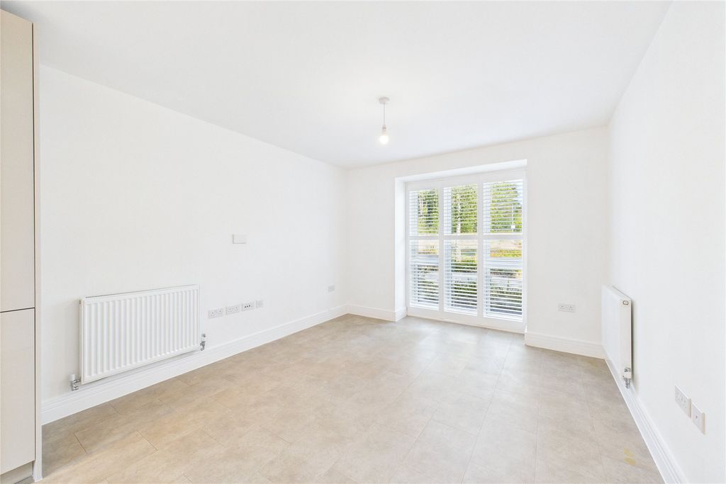 Property photo 3 of 8 Picture No. 19