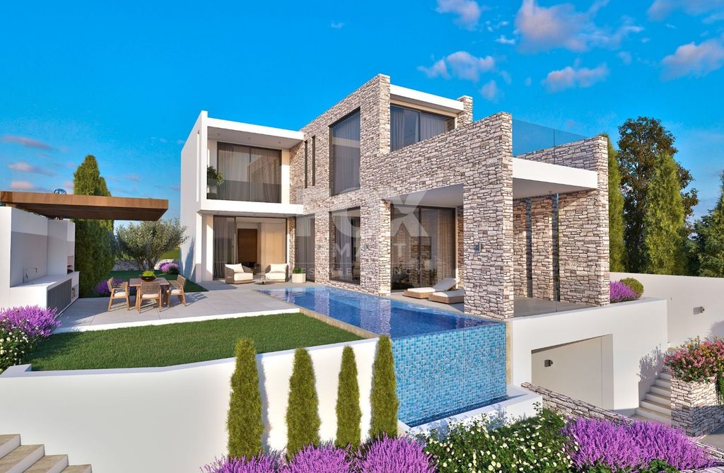Property photo 1 of 10 Luxury Four Bedroom Seafront Villa With Private Pool Near Ve