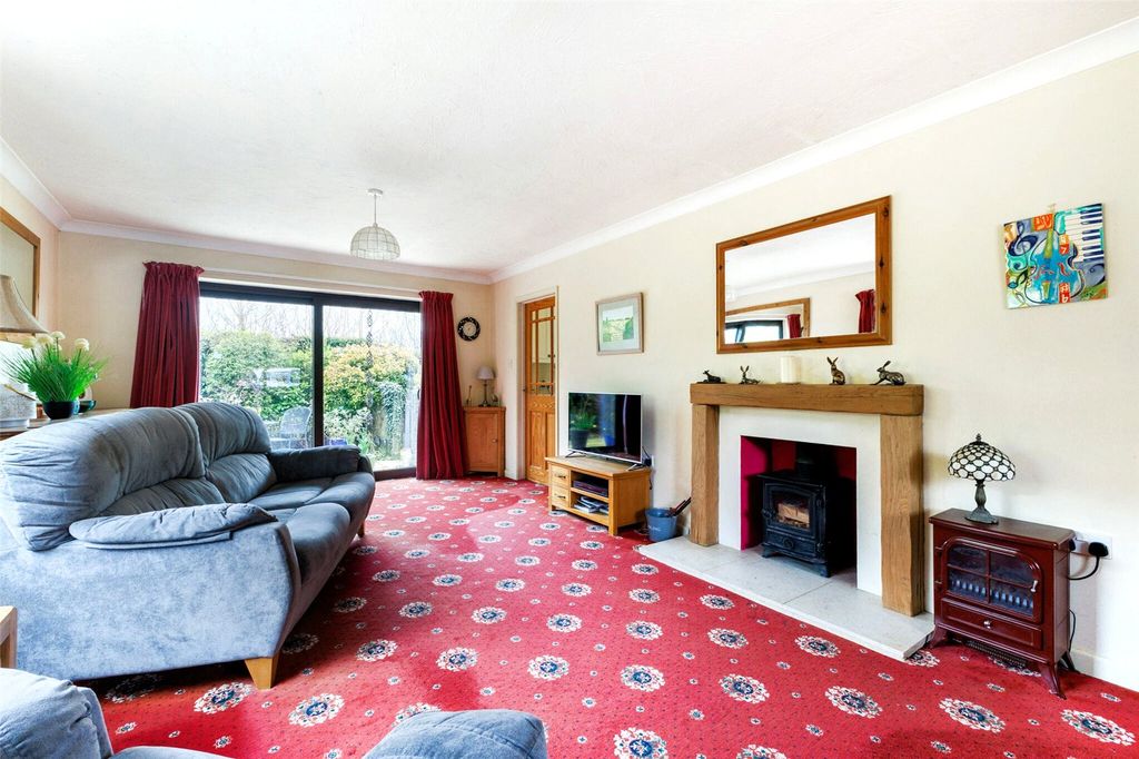 Property photo 3 of 18 Picture No. 02