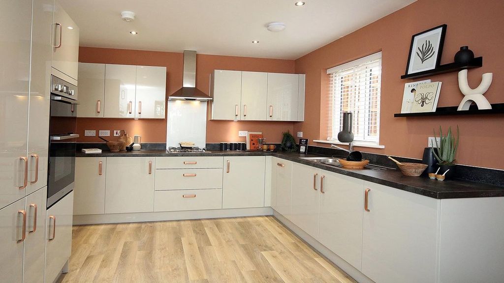Property photo 2 of 9