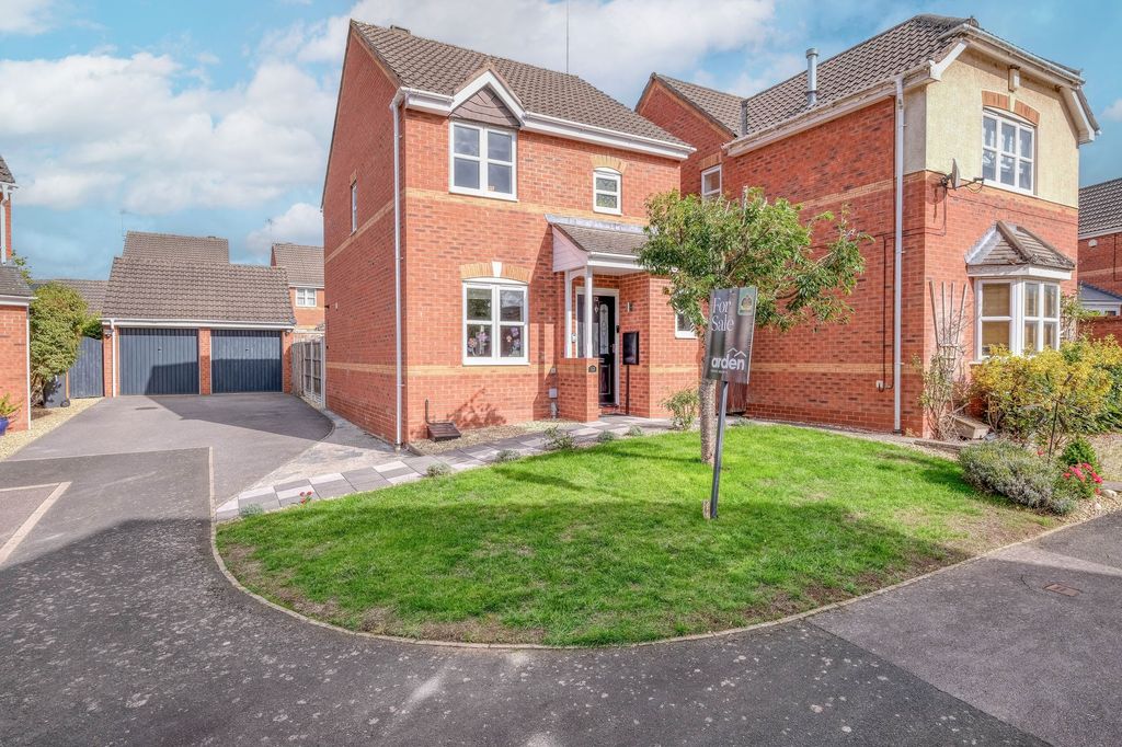 Property photo 2 of 18