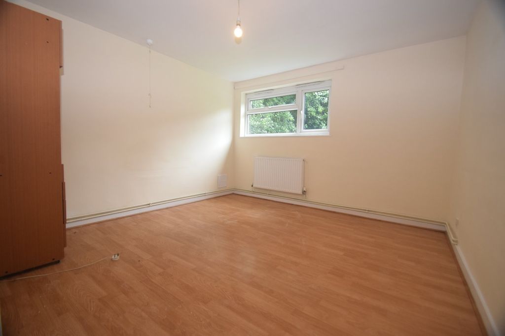 Property photo 1 of 3