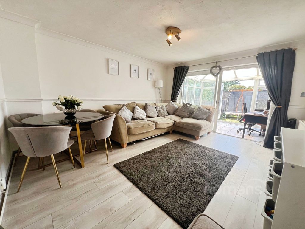 Property photo 2 of 18 Pbox-Img.Jpg