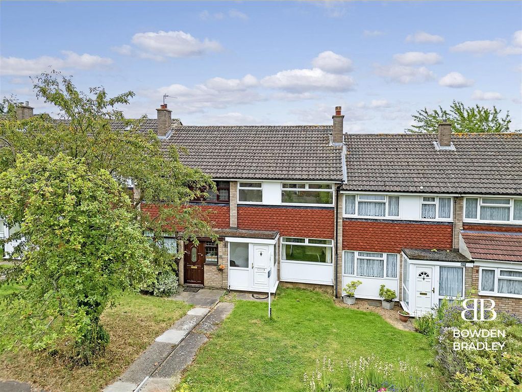 Property photo 1 of 17 Front