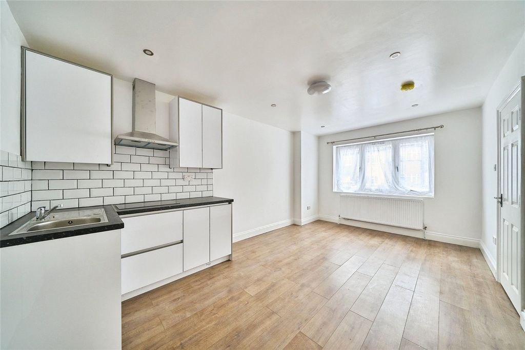 Property photo 3 of 18 Picture No. 03