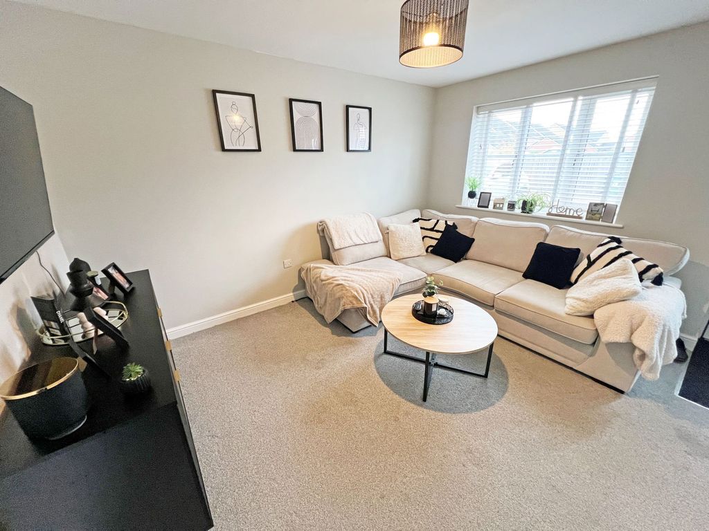 Property photo 3 of 15