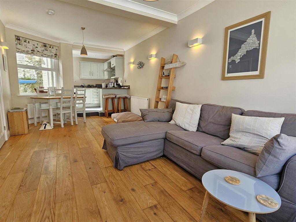 Property photo 2 of 18 Living Area 4.Jpg