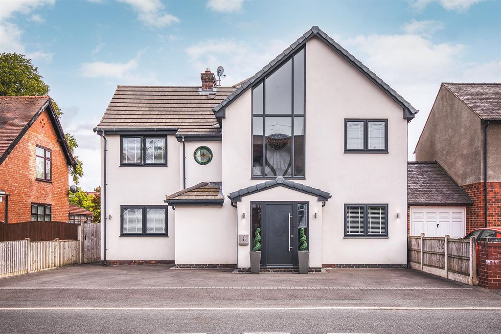 Property photo 1 of 43