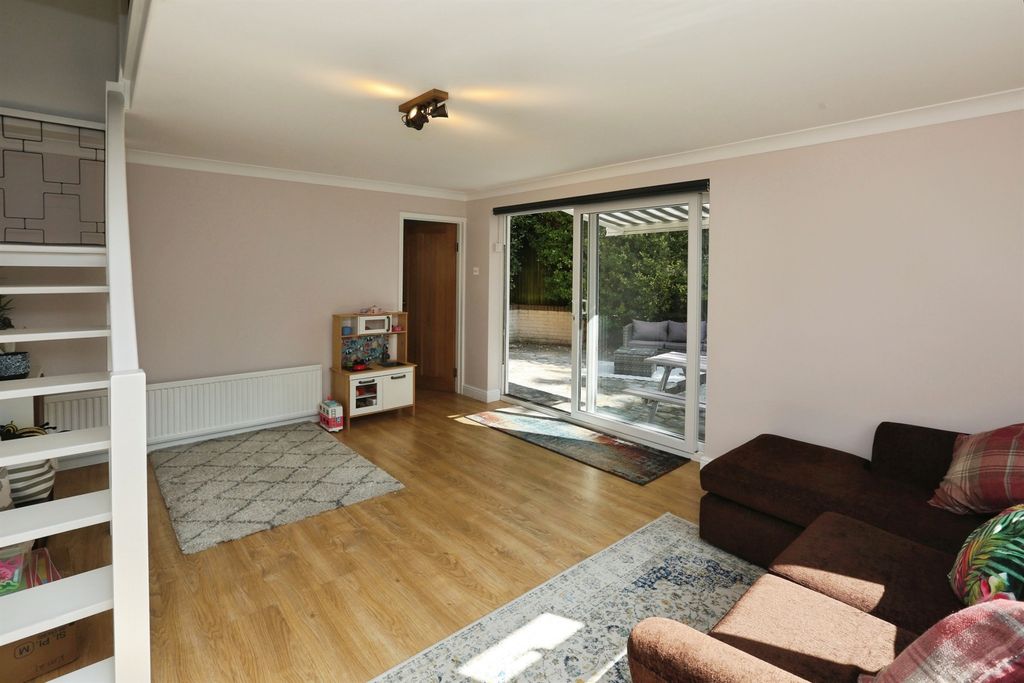 Property photo 3 of 22