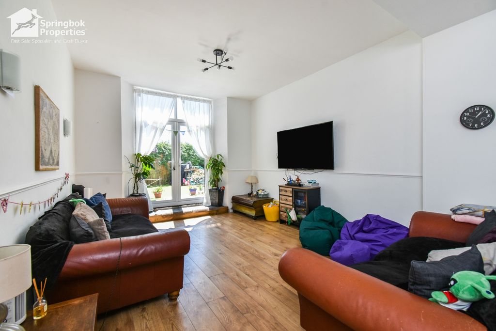 Property photo 2 of 18 Image 1