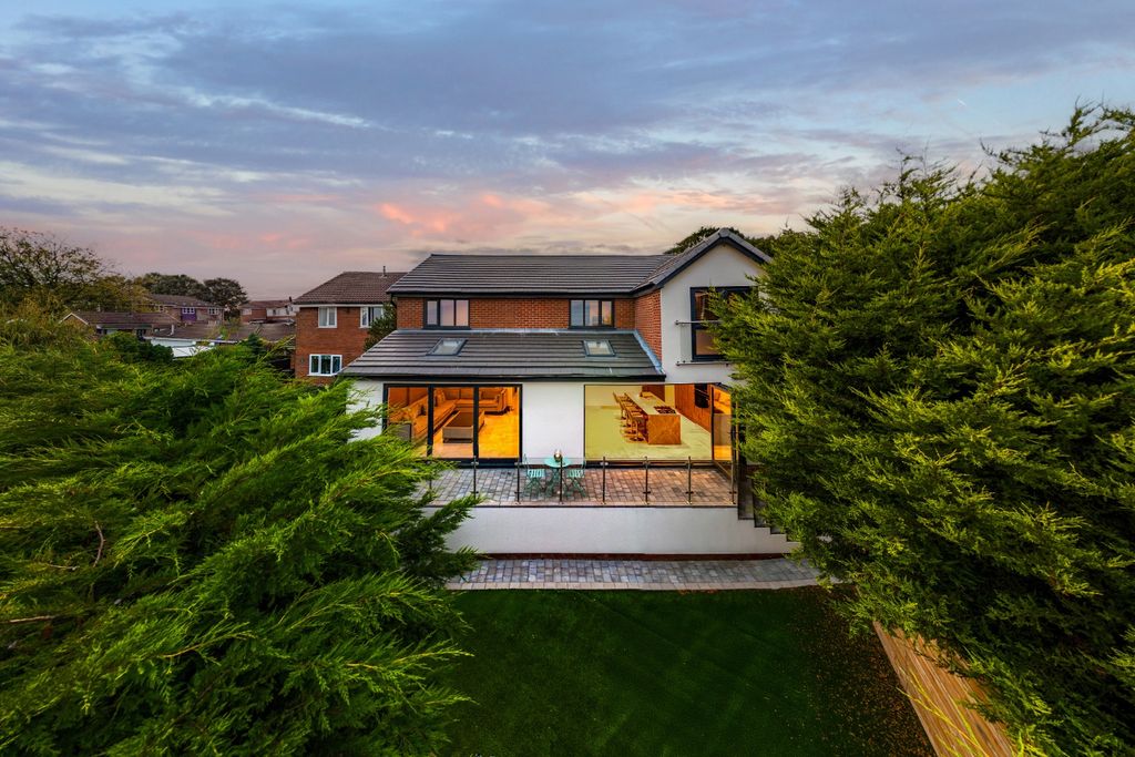 Property photo 2 of 43 3785214
