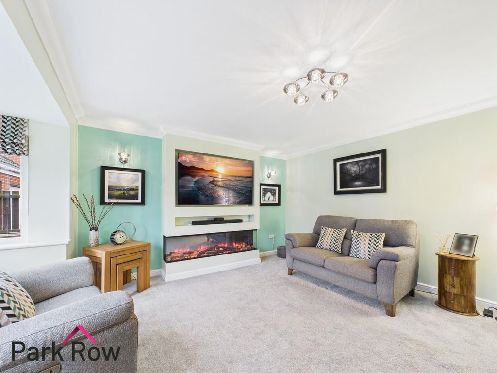 Property photo 2 of 37 Living Room