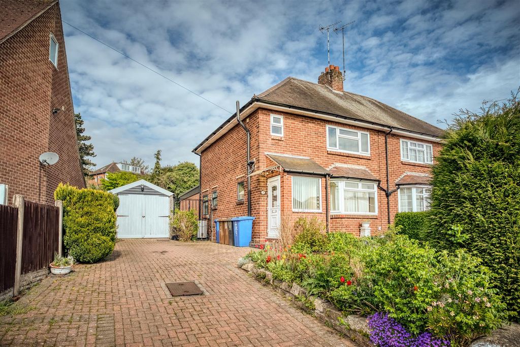 Property photo 1 of 31