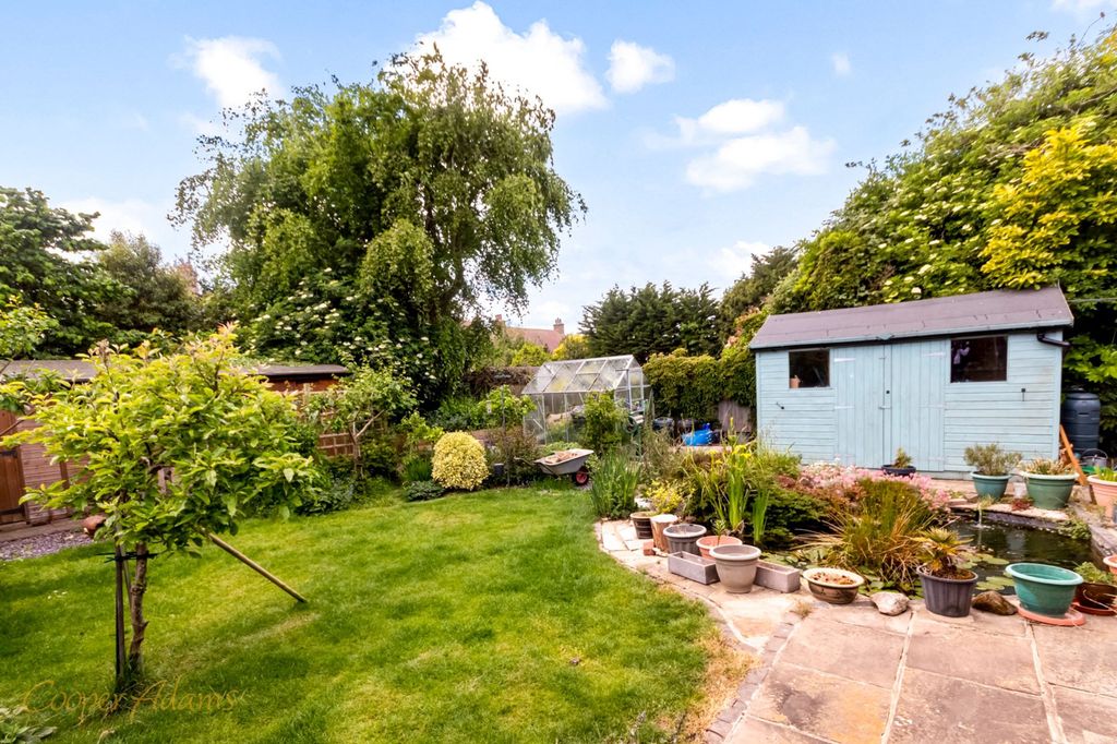 Property photo 2 of 16 Garden