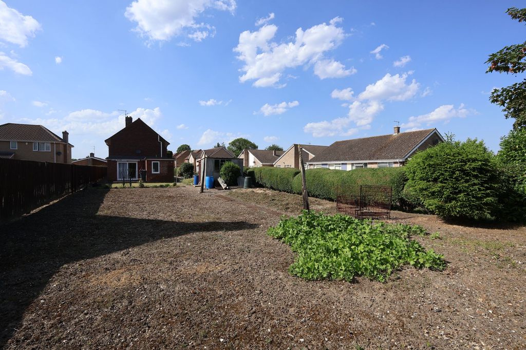Property photo 2 of 12