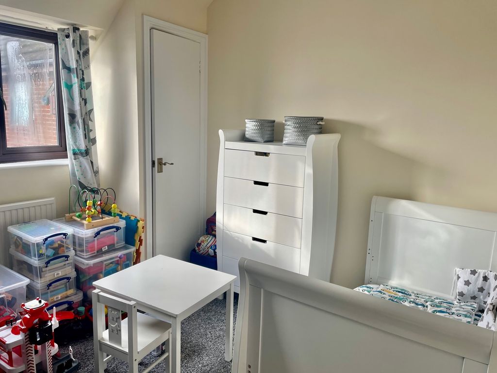 Property photo 3 of 7 Bedroom Two