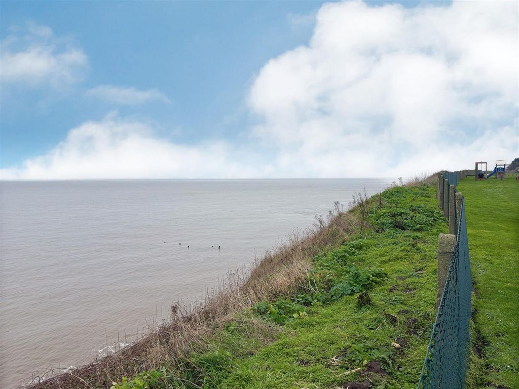 Property photo 3 of 11 Sea View.Jpg