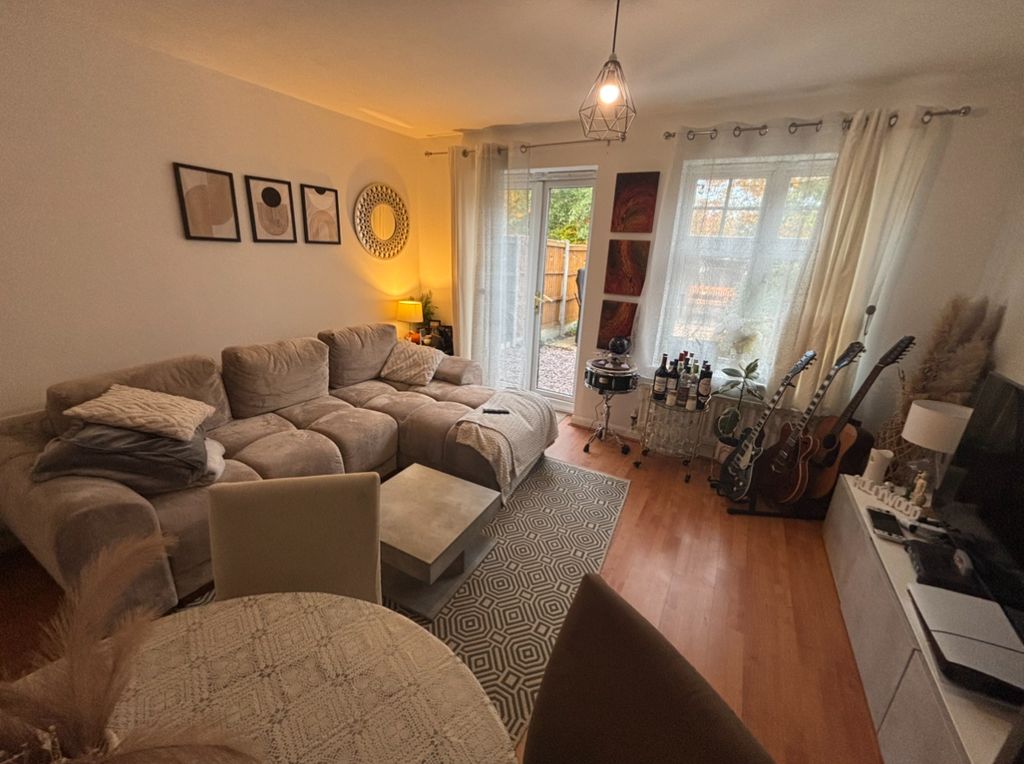 Property photo 3 of 8 Image