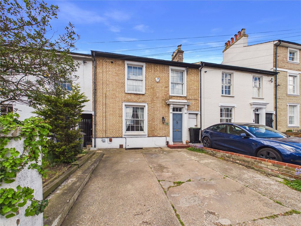 Property photo 1 of 17 Picture No. 01