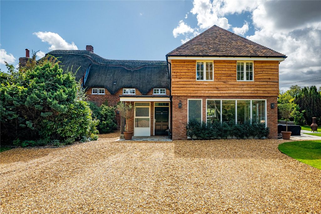 Property photo 3 of 24 House