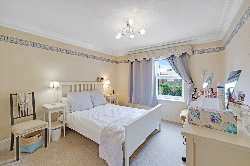 Additional image 7 of 2 bed flat for saleNewholme Court, 89A Oatlands Drive, Weybridge KT13