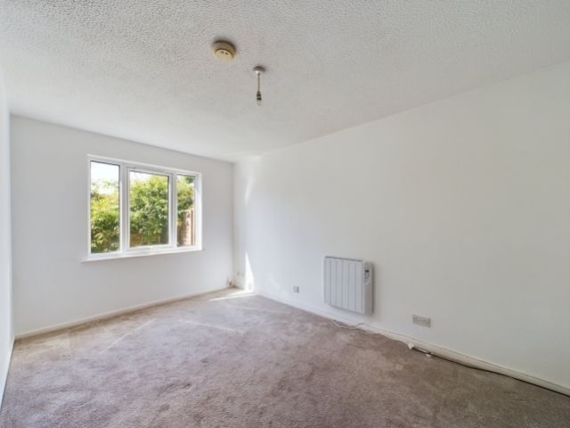 Property photo 2 of 7 Cam01740G0-Pr0067-Still002