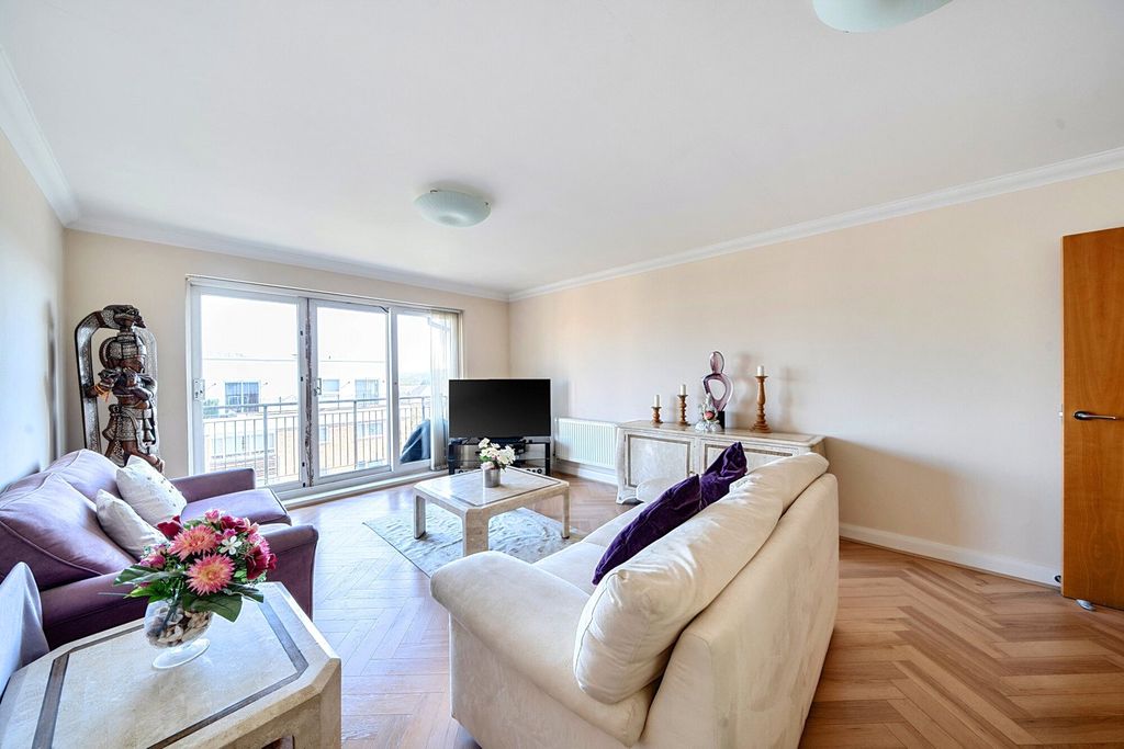 Property photo 2 of 20 1429841-20-69B95A...