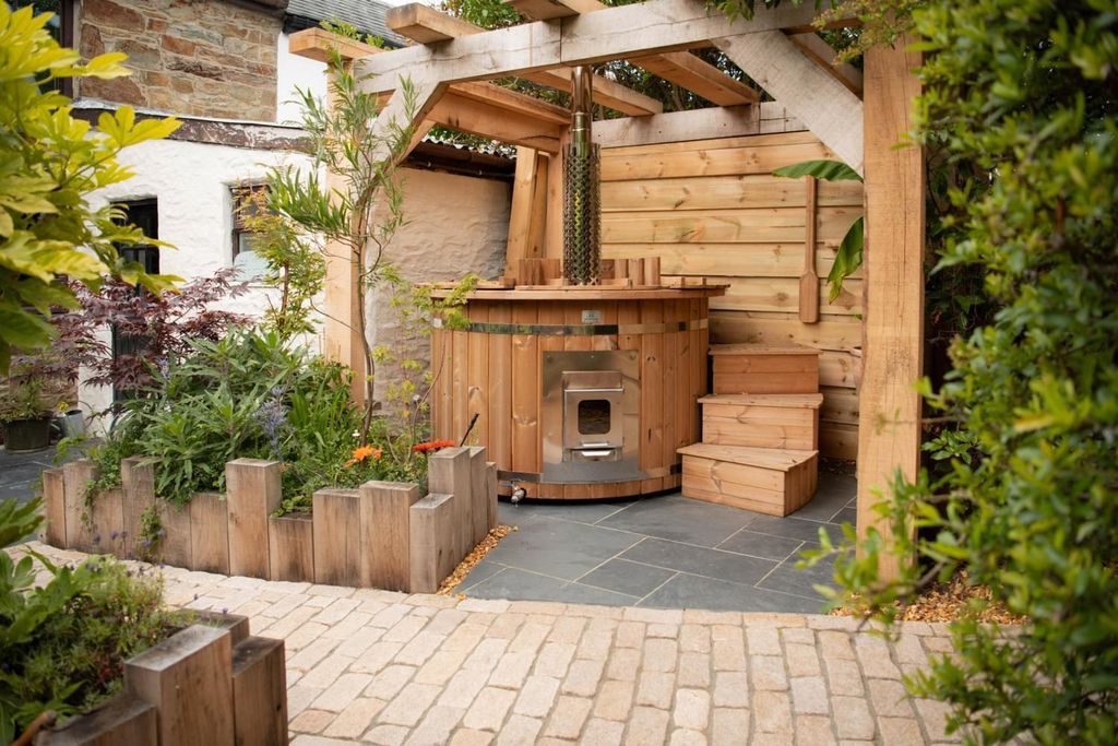 Property photo 3 of 22