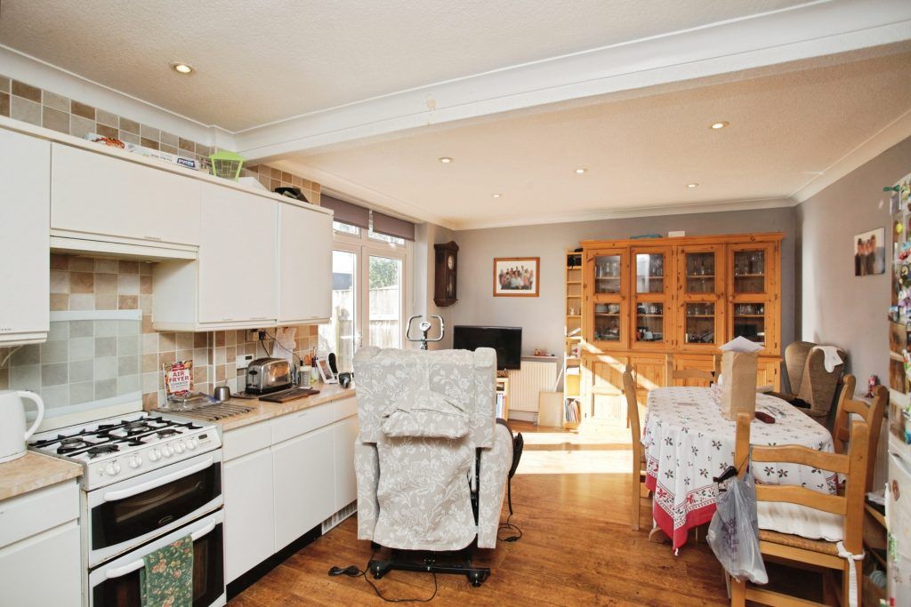 Property photo 2 of 20